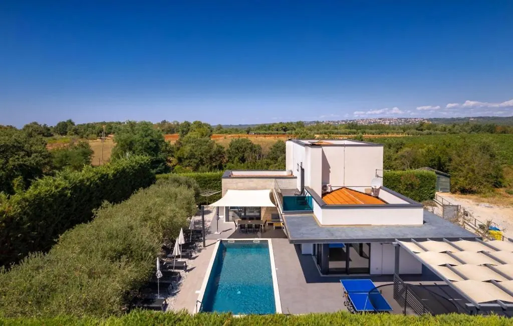 Modern Villa Zara With Pool In Visnjan Radossi